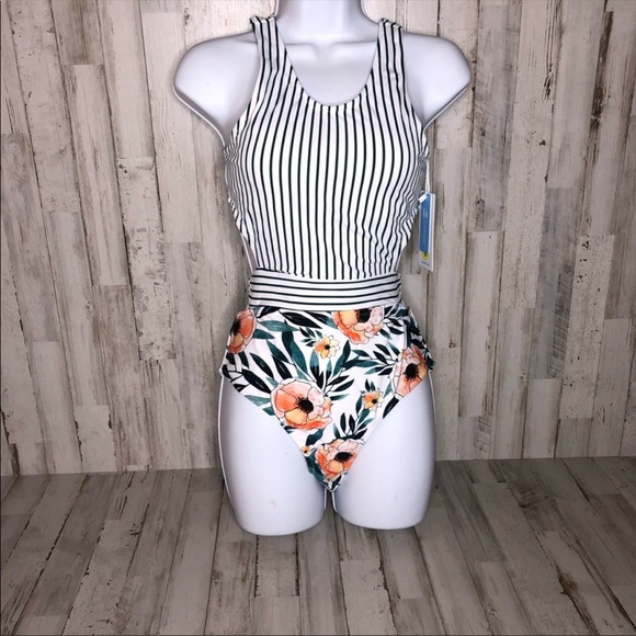 Cupshe Floral Print Halter One Piece Swimsuit - Picture 2 of 5